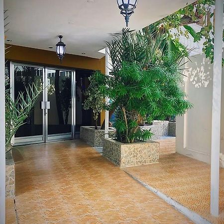 Al Hadow Hotel Muscat Eksteriør billede